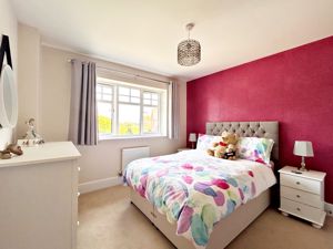 Bedroom- click for photo gallery